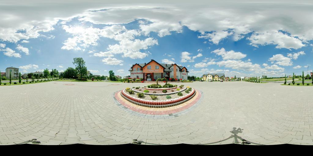 Hotel Restauracja Lorenzo Stopnica 외부 사진