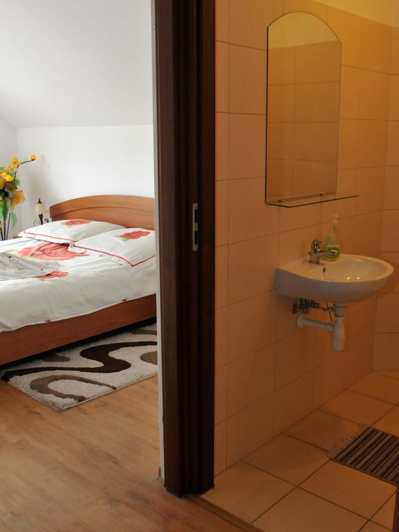 Hotel Restauracja Lorenzo Stopnica 외부 사진
