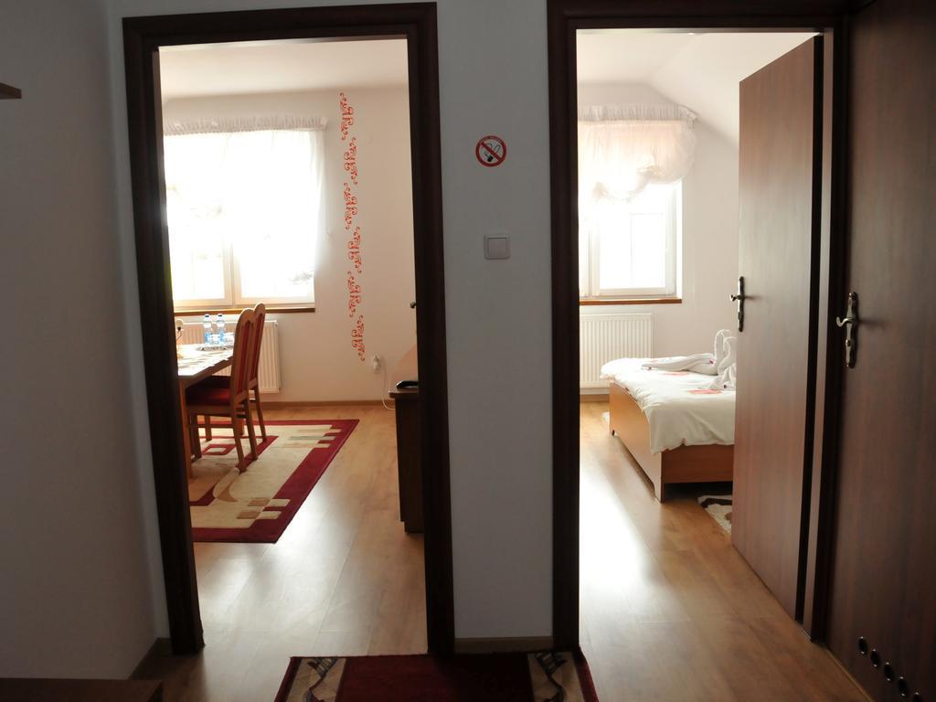 Hotel Restauracja Lorenzo Stopnica 객실 사진