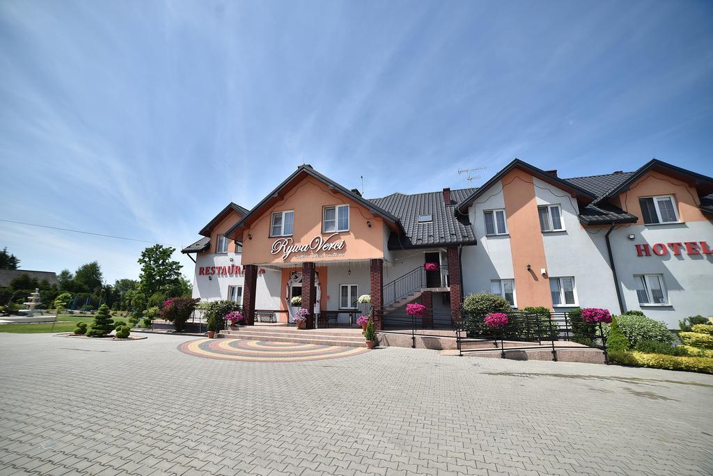 Hotel Restauracja Lorenzo Stopnica 외부 사진