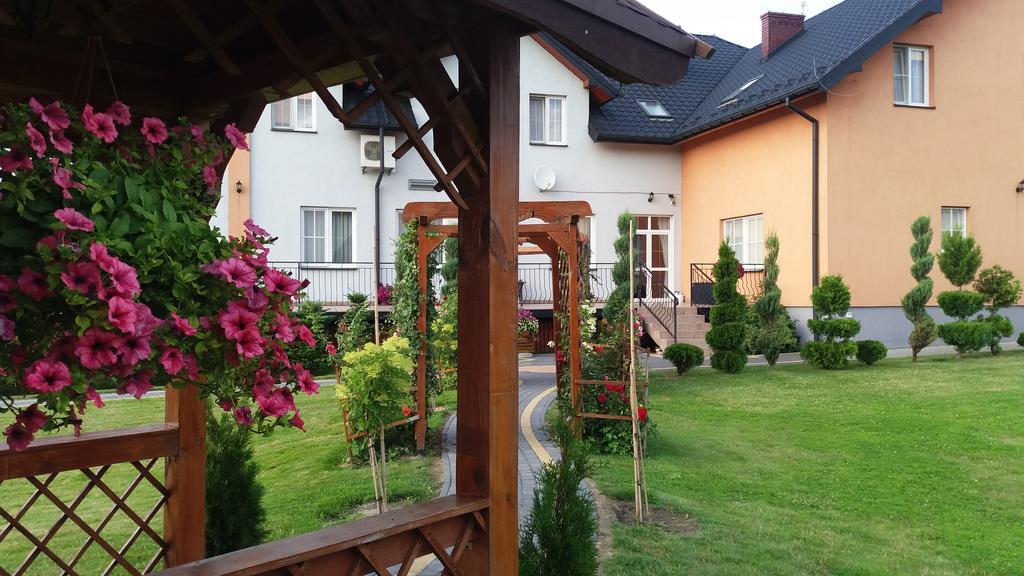 Hotel Restauracja Lorenzo Stopnica 외부 사진
