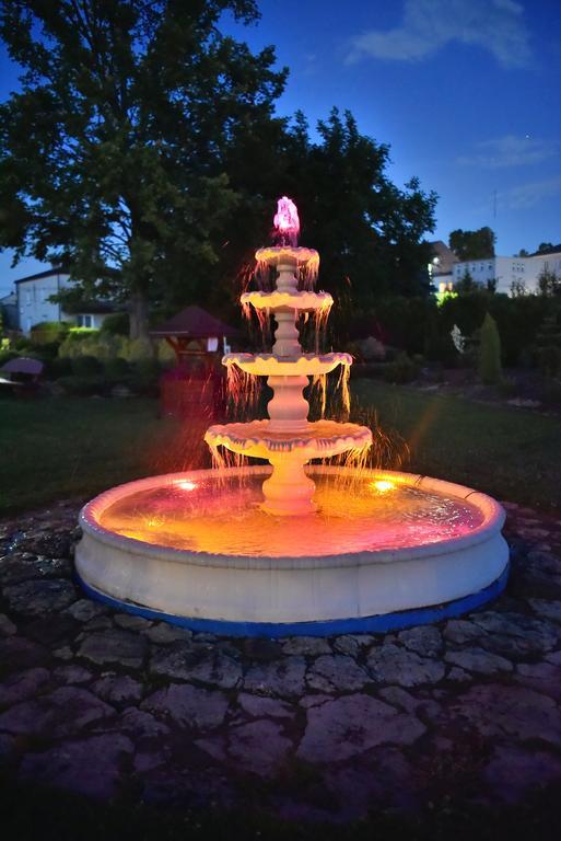 Hotel Restauracja Lorenzo Stopnica 외부 사진