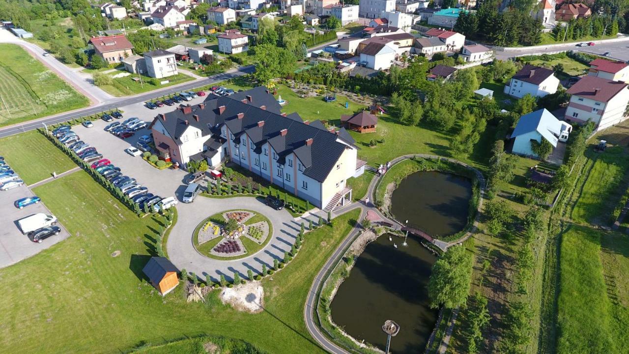 Hotel Restauracja Lorenzo Stopnica 외부 사진