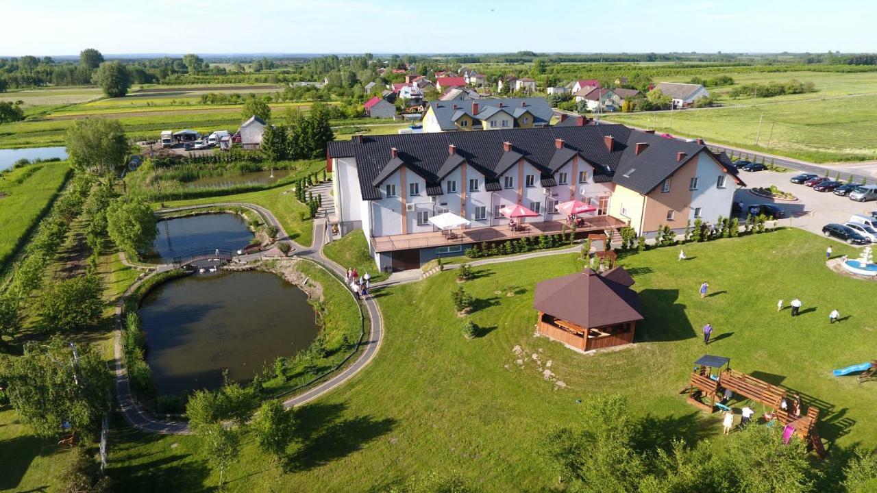 Hotel Restauracja Lorenzo Stopnica 외부 사진