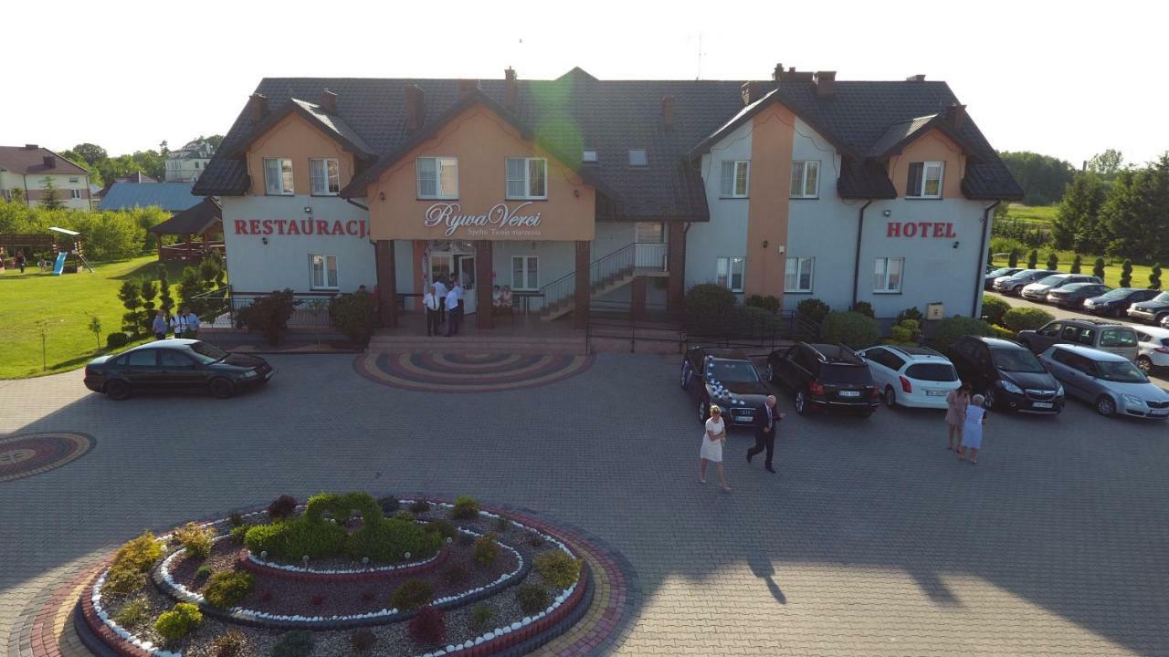 Hotel Restauracja Lorenzo Stopnica 외부 사진